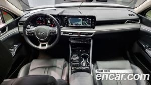 Kia K5 2.0 2020 года из Южной Кореи