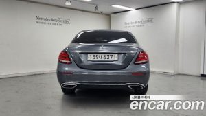 Mercedes-Benz E-Class E220d 4MATIC Exclusive 2020 года из Южной Кореи