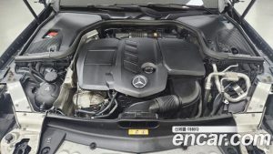 Mercedes-Benz E-Class E220d 4MATIC Exclusive 2020 года из Южной Кореи