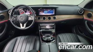 Mercedes-Benz E-Class E220d 4MATIC Exclusive 2020 года из Южной Кореи