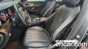 Mercedes-Benz E-Class E220d 4MATIC Exclusive 2020 года из Южной Кореи