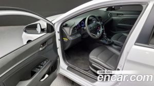 Hyundai AVANTE 1.6 2020 года из Южной Кореи