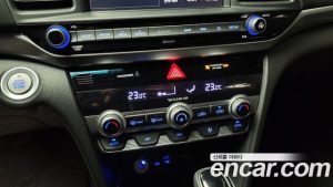 Hyundai AVANTE 1.6 2020 года из Южной Кореи