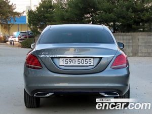 Mercedes-Benz C-Class C200 Avantgarde 2020 года из Южной Кореи