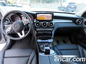 Mercedes-Benz C-Class C200 Avantgarde 2020 года из Южной Кореи