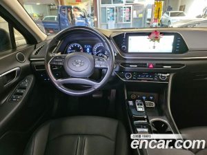 Hyundai Sonata 2.0 2020 года из Южной Кореи