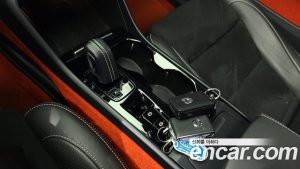 Volvo XC40 T4 R-디자인 2020 года из Южной Кореи