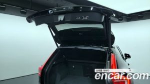 Volvo XC40 T4 R-디자인 2020 года из Южной Кореи