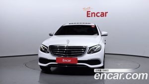 Mercedes-Benz E-Class E300 4MATIC Exclusive 2020 года из Южной Кореи