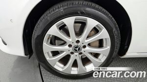 Mercedes-Benz E-Class E300 4MATIC Exclusive 2020 года из Южной Кореи