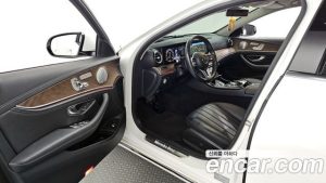 Mercedes-Benz E-Class E300 4MATIC Exclusive 2020 года из Южной Кореи