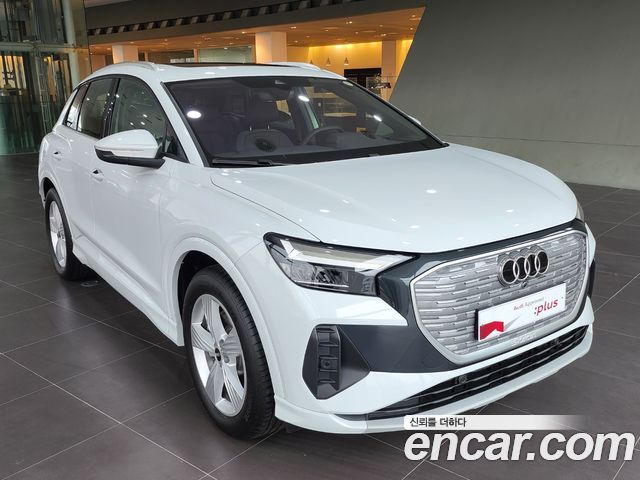 Audi Q4 e-TRON 40 2023 года из Кореи