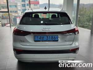 Audi Q4 e-TRON 40 2023 года из Южной Кореи