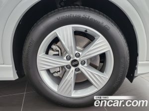 Audi Q4 e-TRON 40 2023 года из Южной Кореи