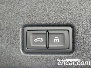 Audi Q4 e-TRON 40 2023 года из Южной Кореи