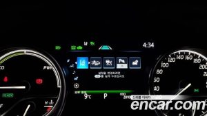 Toyota Camry 2.5 LE HYBRID 2022 года из Южной Кореи