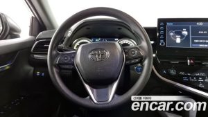 Toyota Camry 2.5 LE HYBRID 2022 года из Южной Кореи