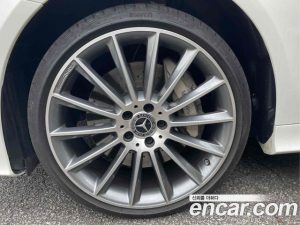 Mercedes-Benz E-Class E450 4MATIC Coupe 2021 года из Южной Кореи