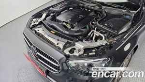 Mercedes-Benz E-Class E350 4MATIC Avantgarde 2021 года из Южной Кореи