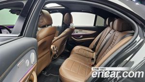 Mercedes-Benz E-Class E350 4MATIC Avantgarde 2021 года из Южной Кореи