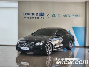 Mercedes-Benz E-Class E300 4MATIC AMG Line 2020 года из Южной Кореи