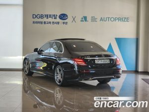 Mercedes-Benz E-Class E300 4MATIC AMG Line 2020 года из Южной Кореи