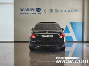 Mercedes-Benz E-Class E300 4MATIC AMG Line 2020 года из Южной Кореи