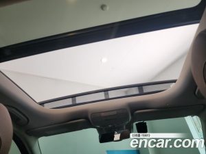 Mercedes-Benz E-Class E300 4MATIC AMG Line 2020 года из Южной Кореи