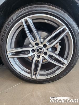 Mercedes-Benz E-Class E300 4MATIC AMG Line 2020 года из Южной Кореи