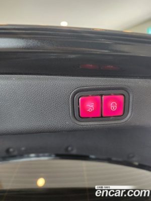 Mercedes-Benz E-Class E300 4MATIC AMG Line 2020 года из Южной Кореи