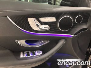 Mercedes-Benz E-Class E220d Cabriolet 2020 года из Южной Кореи