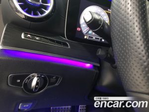 Mercedes-Benz E-Class E220d Cabriolet 2020 года из Южной Кореи