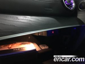 Mercedes-Benz E-Class E220d Cabriolet 2020 года из Южной Кореи