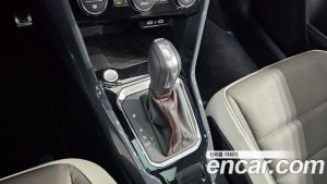 Volkswagen T-Roc 2.0 TDI Premium 2021 года из Южной Кореи