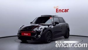 Mini Cooper 5Door DEFAULT 2020 года из Южной Кореи