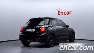 Mini Cooper 5Door DEFAULT 2020 года из Южной Кореи