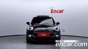 Mini Cooper 5Door DEFAULT 2020 года из Южной Кореи