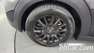 Mini Cooper 5Door DEFAULT 2020 года из Южной Кореи