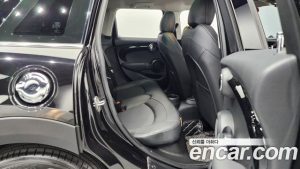 Mini Cooper 5Door DEFAULT 2020 года из Южной Кореи