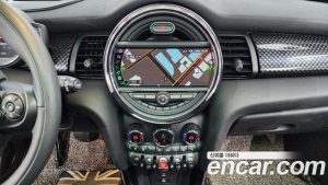 Mini Cooper 5Door DEFAULT 2020 года из Южной Кореи