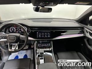 Audi Q8 55 TFSI 4WD Premium 2023 года из Южной Кореи