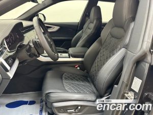 Audi Q8 55 TFSI 4WD Premium 2023 года из Южной Кореи