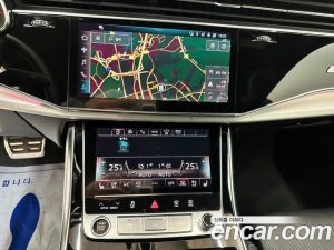 Audi Q8 55 TFSI 4WD Premium 2023 года из Южной Кореи