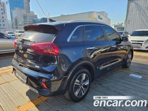 Kia Niro 1.6 HEV 2020 года из Южной Кореи