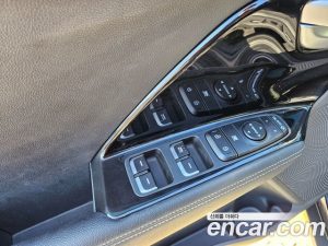 Kia Niro 1.6 HEV 2020 года из Южной Кореи