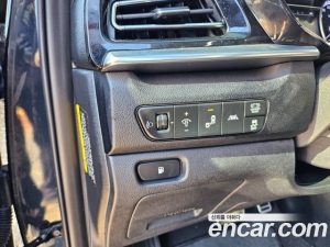 Kia Niro 1.6 HEV 2020 года из Южной Кореи