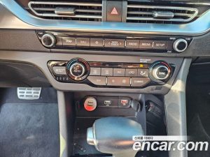 Kia Niro 1.6 HEV 2020 года из Южной Кореи