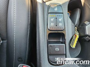 Kia Niro 1.6 HEV 2020 года из Южной Кореи