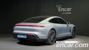 Porsche Taycan 4S 2021 года из Южной Кореи
