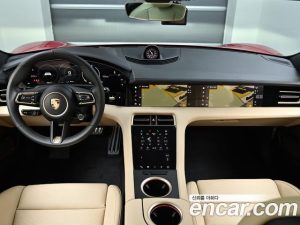 Porsche Taycan Turbo S 2023 года из Южной Кореи